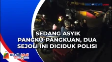 Sedang Asyik Pangku-pangkuan,...