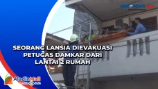 Seorang Lansia Dievakuasi...