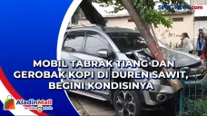 Mobil Tabrak Tiang dan...