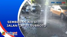 Air Menyembur dari Tengah...