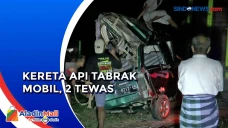 Mobil Hancur Ditabrak...