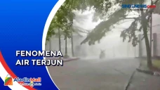Heboh Air Terjun saat...