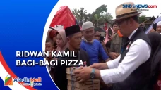 Kunjungi Pengungsi di...