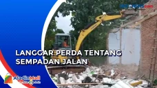 Belasan Bangunan Liar...