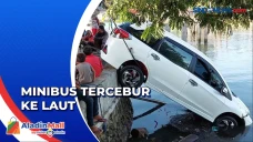 Minibus Warga Baubau...
