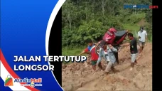 Pemotor Terpaksa Angkat...