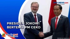 Presiden Jokowi Bertemu...
