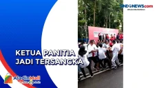 Tarik Tambang Massal...