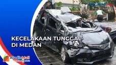 Mobil Terpental Usai...