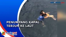 Wanita Penumpang Kapal...