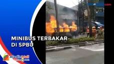 Minibus Terbakar saat...