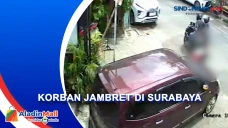 Wanita Pejalan Kaki...