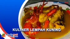 Menyantap Kuliner Khas...