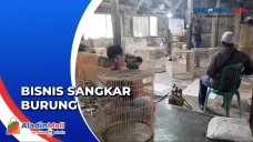 Perajin Sangkar Burung...