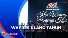 Luncurkan Buku Saat...