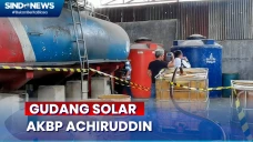 Polisi Geledah Gudang...