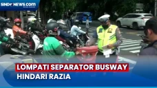 Belasan Pemotor Nekat...