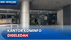 Geledah Kantor Kominfo,...