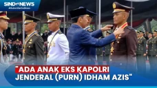 Momen Jokowi Beri Adhi...