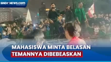 Mahasiswa Bertahan di...