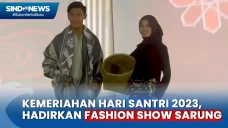 Peragaan Busana Sarung...