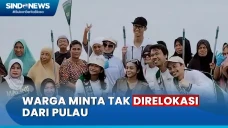 Bersih-Bersih Pantai...