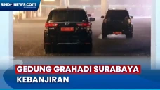 Hujan Deras, Gedung...