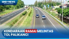 Kendaraan Ramai Melintas...