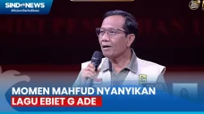 Sambil Nyanyi Lagu Ebiet...