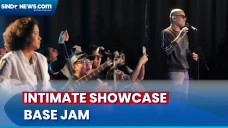 Melihat Intimate Showcase...
