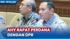 Momen AHY Rapat Perdana...