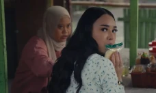 Pertemanan Tika dan...