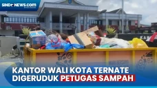Detik-Detik Petugas...