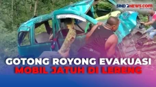 Warga Gotong Royong...