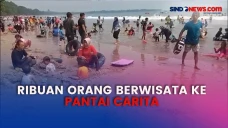 Melihat Suasana Pantai...
