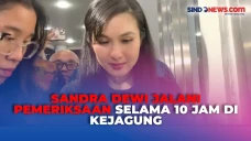 Sandra Dewi Tertunduk...