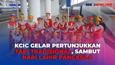 Hibur Penumpang Whoosh...