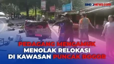 Pedagang Membakar Lapaknya...