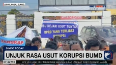 Ratusan Massa Demo Desak...