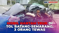 3 Orang Tewas Usai Mobil...