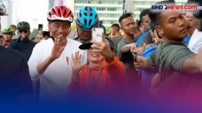 Momen Jokowi Asyik Bersepeda...