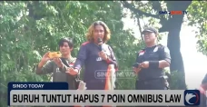 Aksi Demo Buruh Tolak...