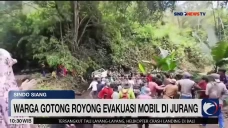 Ratusan Warga Gotong...