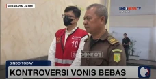 Hakim Vonis Bebas Ronald...