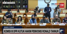 Komisi III DPR Kutuk...