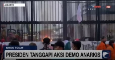 Tanggapi Demo Revisi...