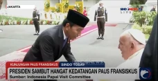 Paus Fransiskus Senang...
