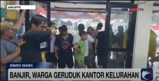 Permukiman Banjir, Warga...