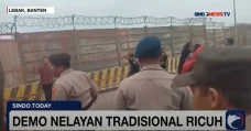 Demo Nelayan Tradisional...