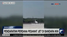 Pesawat Jet Berpenumpang...